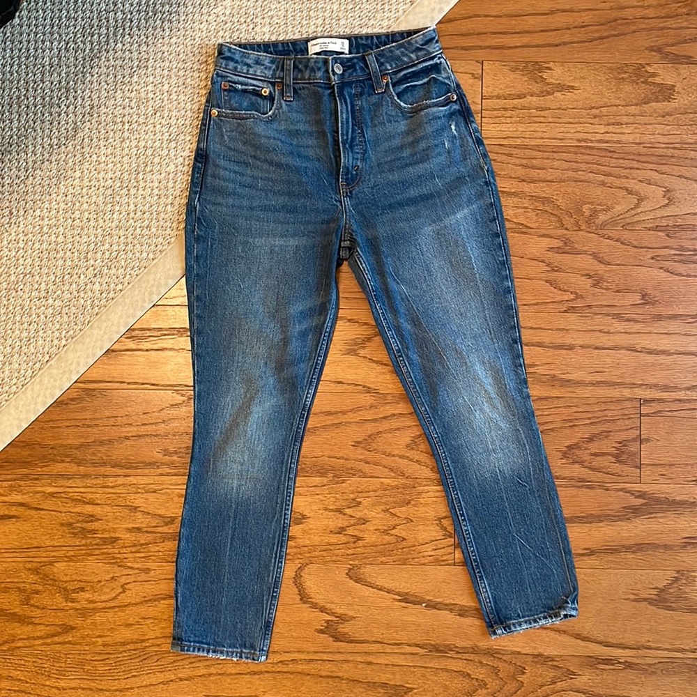 ABERCROMBIE & FITCH - The Skinny High Rise CURVE LOVE